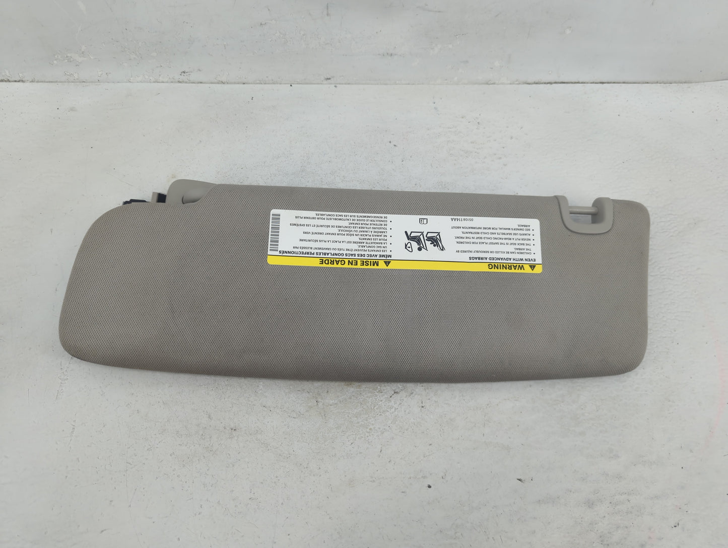 2021-2022 Chrysler Pacifica Sun Visor Shade Replacement Passenger Right Mirror Fits Fits 2021 2022 OEM Used Auto Parts - Oem