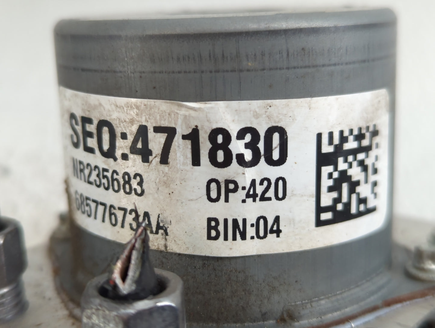 2022 Chrysler Voyager ABS Pump Control Module Replacement P/N:68577673AA Fits Fits 2020 2021 OEM Used Auto Parts - Oemusedau