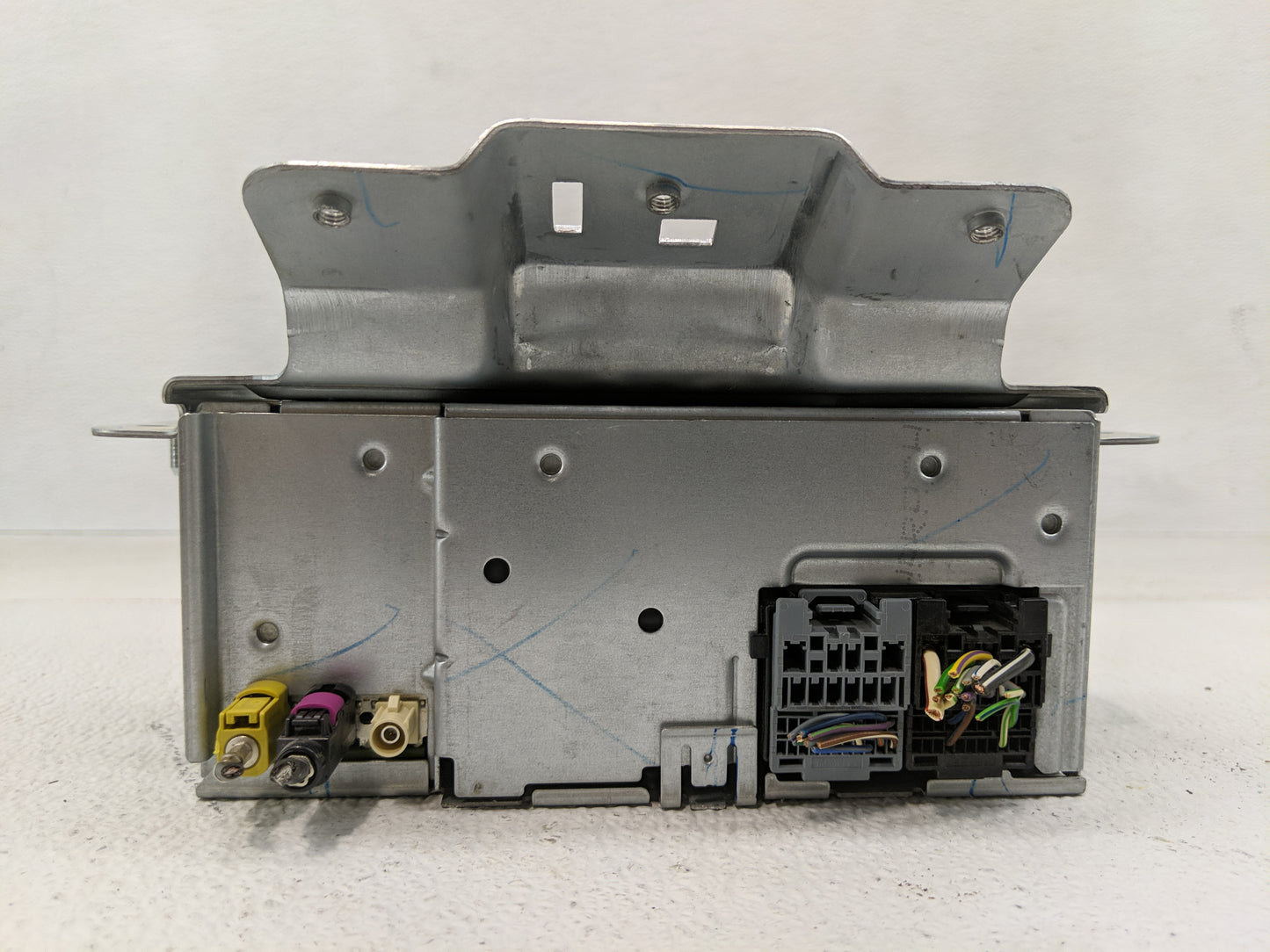 2021-2022 Ford Ecosport Radio AM FM Cd Player Receiver Replacement P/N:LU5T-18K810-AG Fits Fits 2021 2022 OEM Used Auto Part