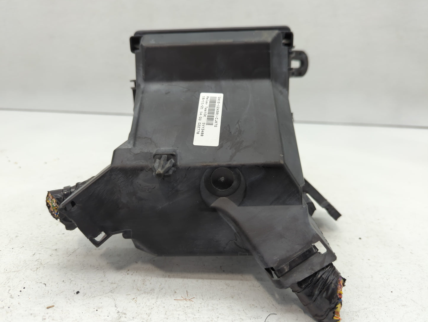 2021 Ford Ecosport Fusebox Fuse Box Panel Relay Module P/N:GN15-12A581-CJKTG Fits OEM Used Auto Parts - Oemusedautoparts1.co