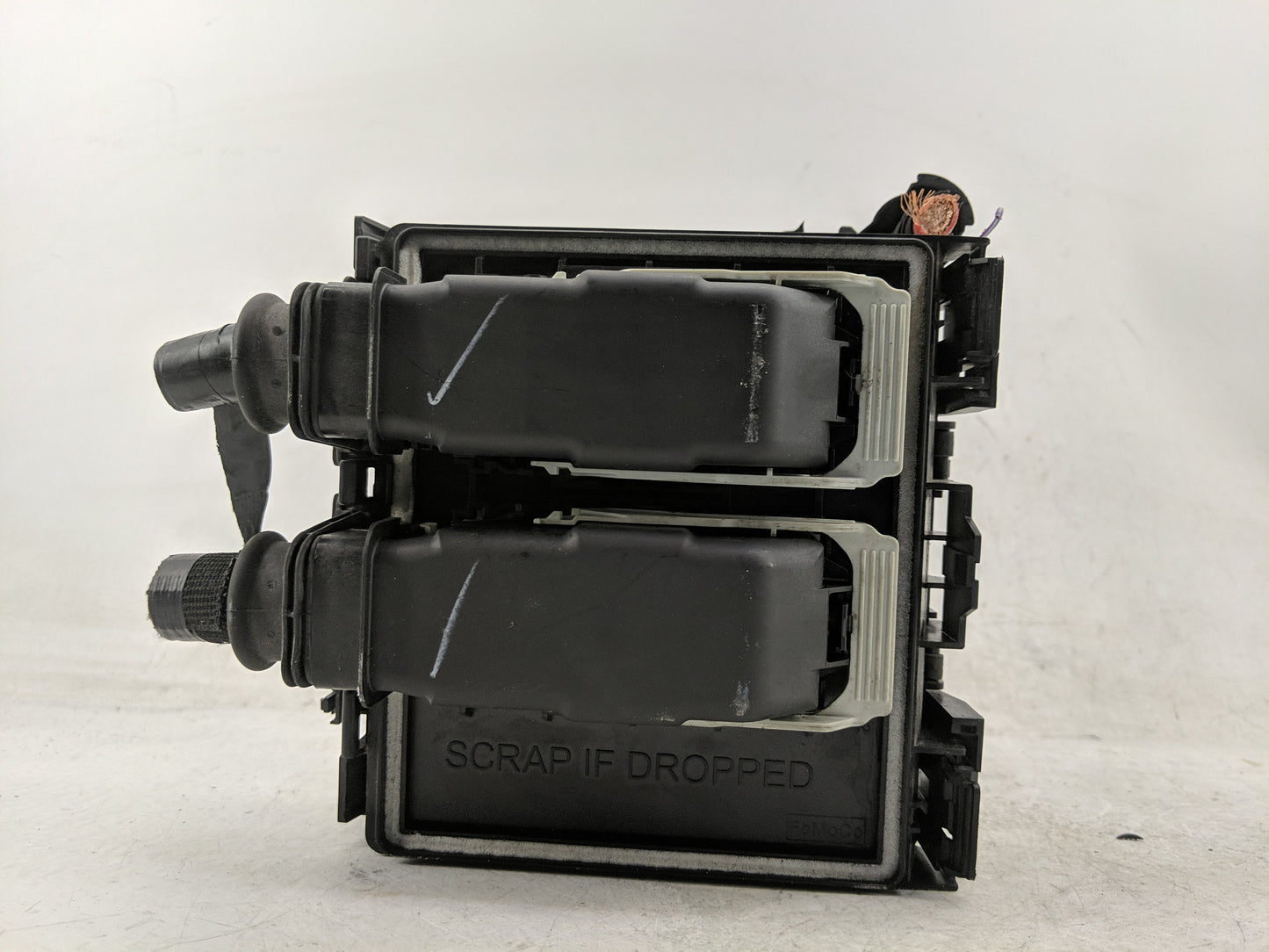 2021-2022 Ford Escape Fusebox Fuse Box Panel Relay Module P/N:JX6T-14A094-AE Fits Fits 2021 2022 OEM Used Auto Parts - Oemus