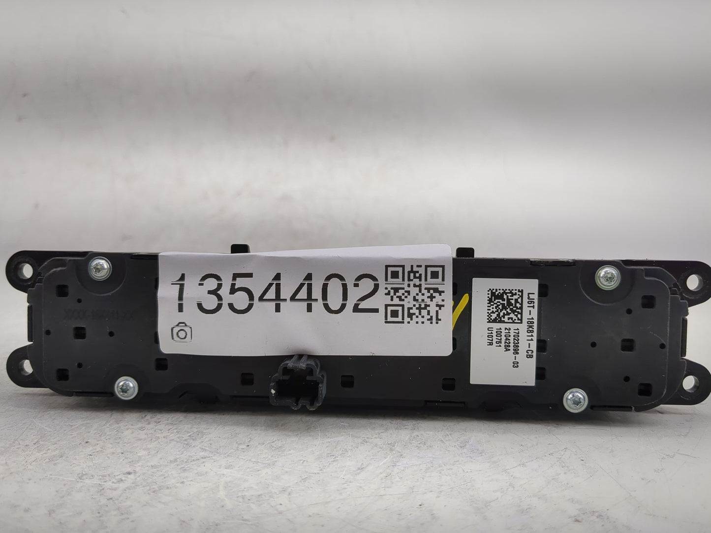 2021-2022 Ford Escape Radio Control Panel - Oemusedautoparts1.com