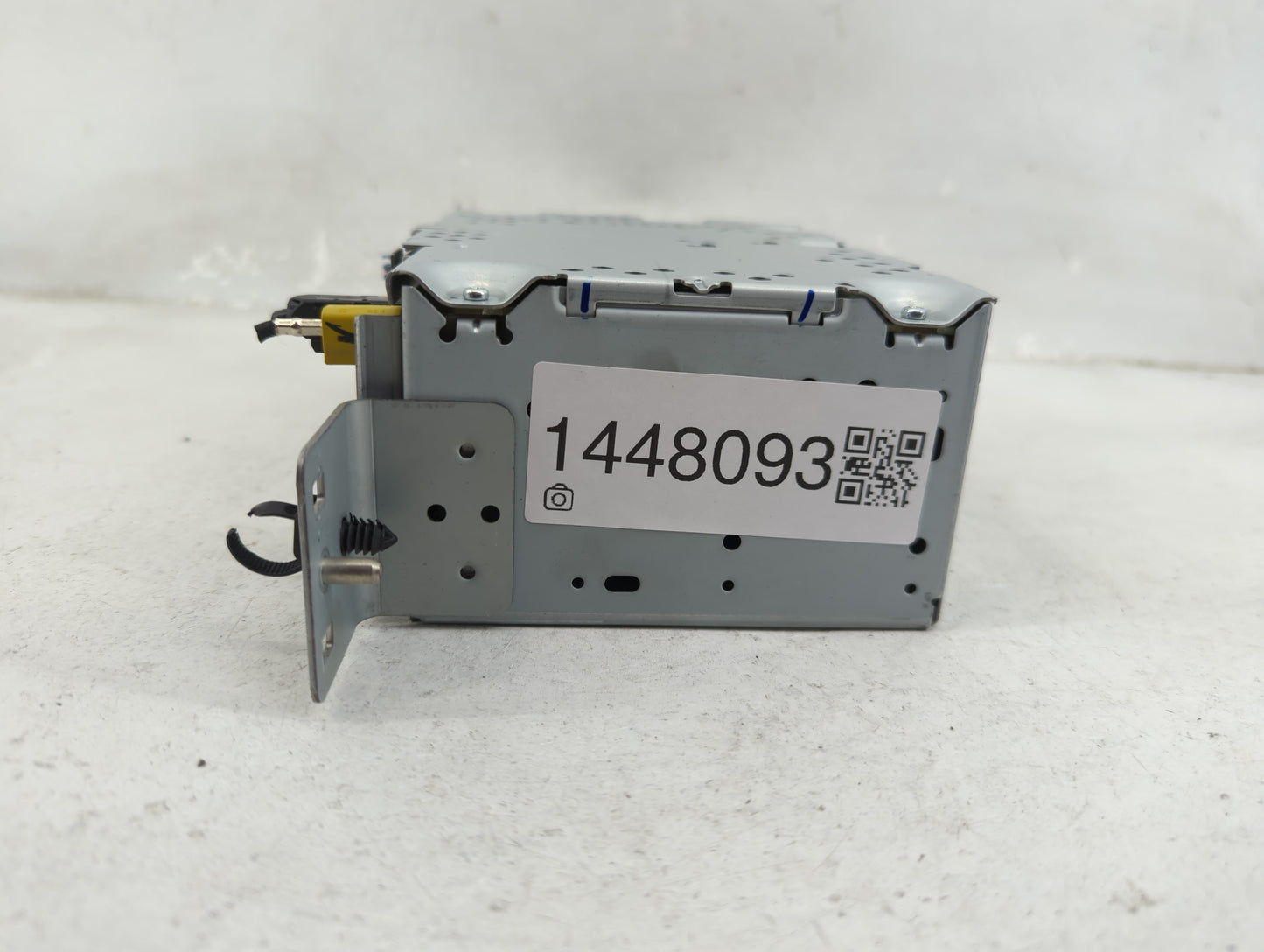 2021-2022 Ford Escape Radio AM FM Cd Player Receiver Replacement P/N:M1PT-18K810-AA CCAA140762 Fits Fits 2021 2022 OEM Used