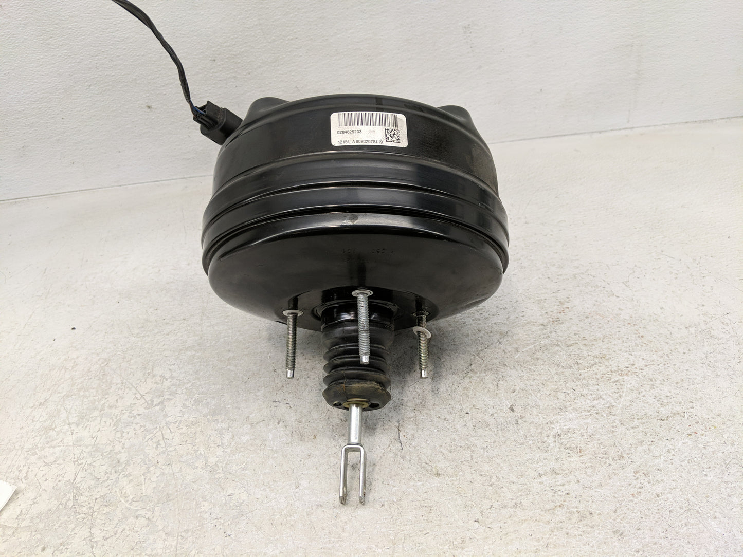 2018-2022 Ford Mustang Power Brake Booster Oem 1299523 - Oemusedautoparts1.com