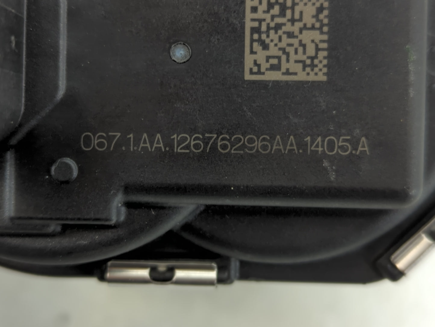 2017-2022 Gmc Acadia Throttle Body P/N:12676296AA Fits Fits 2016 2017 2018 2019 2020 2021 2022 OEM Used Auto Parts - Oemused