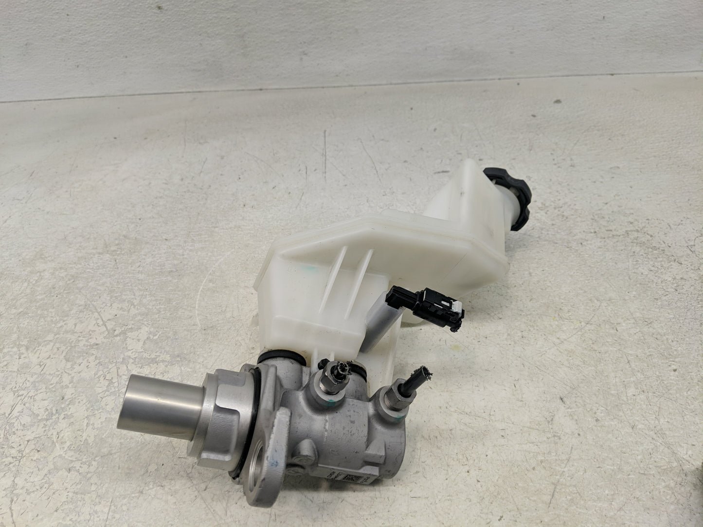 Gmc Terrain Brake Master Cylinder - Oemusedautoparts1.com