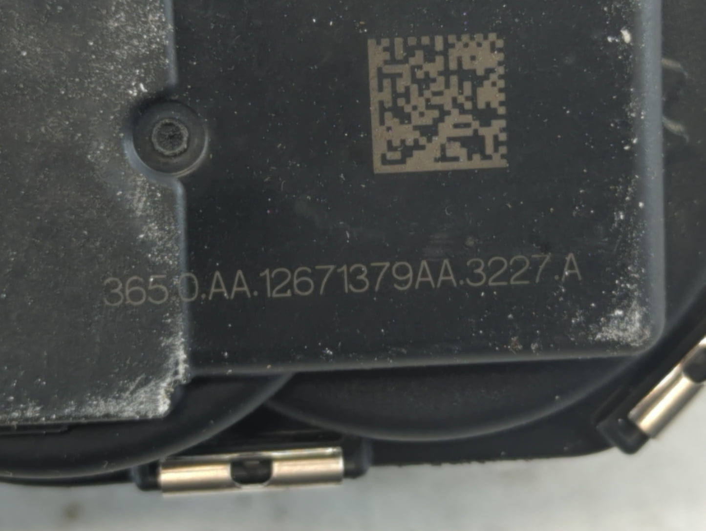 2018-2022 Gmc Terrain Throttle Body P/N:12671379AA Fits Fits 2016 2017 2018 2019 2020 2021 2022 OEM Used Auto Parts - Oemuse