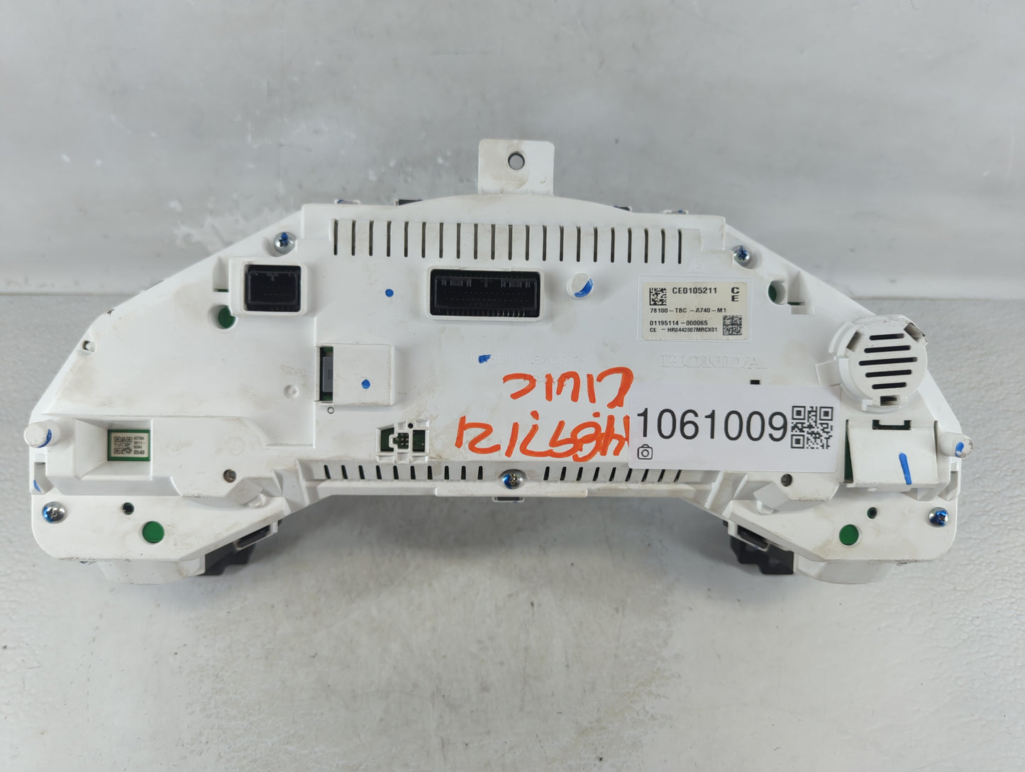 2016-2021 Honda Civic Instrument Cluster Speedometer Gauges P/N:78100-TBC-A740-M1 Fits Fits 2016 2017 2019 2020 2021 OEM Use