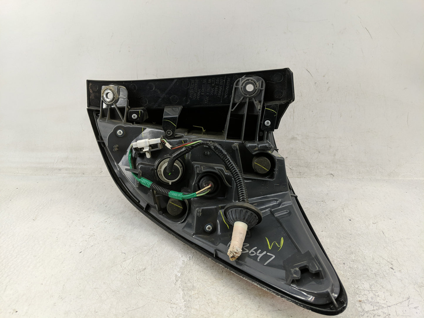2019-2022 Honda Hr-V Tail Light Assembly Driver Left OEM Fits Fits 2019 2020 2021 2022 OEM Used Auto Parts - Oemusedautopart