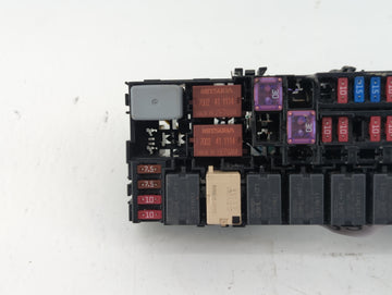 2020-2022 Honda Hr-V Fusebox Fuse Box Panel Relay Module P/N:7002 41 1114 G8HL-H71 Fits Fits 2020 2021 2022 OEM Used Auto Parts
