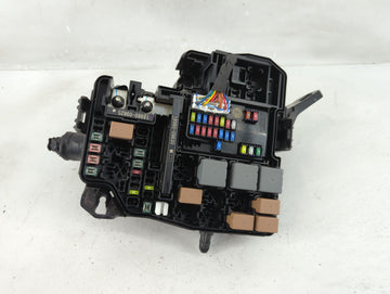 2021-2022 Hyundai Elantra Fusebox Fuse Box Panel Relay Module P/N:91230AB200CA Fits Fits 2021 2022 OEM Used Auto Parts