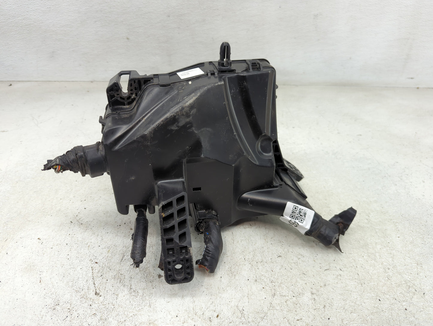 2021-2022 Hyundai Elantra Fusebox Fuse Box Panel Relay Module P/N:91956-AA020 Fits Fits 2021 2022 OEM Used Auto Parts - Oemu