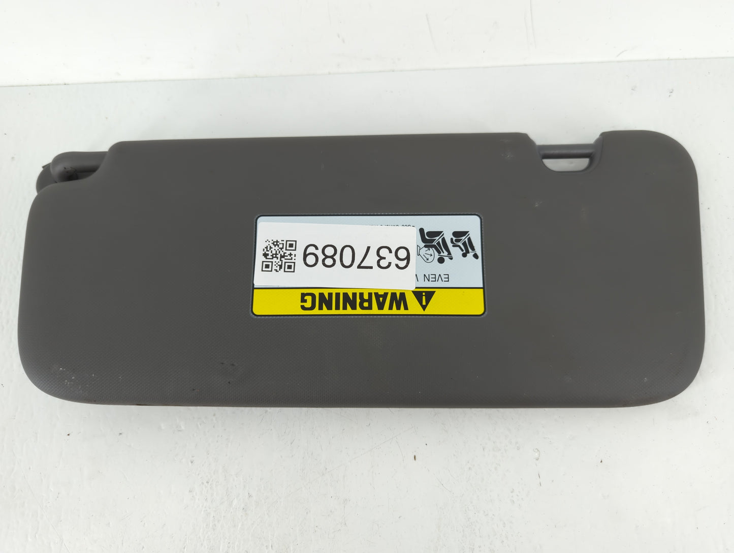 2021-2022 Hyundai Elantra Sun Visor Shade Replacement Driver Left Mirror Fits Fits 2021 2022 OEM Used Auto Parts - Oemusedau