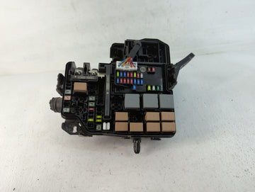 2021-2022 Hyundai Elantra Fusebox Fuse Box Panel Relay Module P/N:91956-AA020 Fits Fits 2021 2022 OEM Used Auto Parts