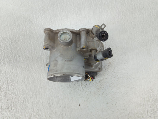 2018-2021 Hyundai Kona Throttle Body P/N:35100-2L400 35100-2E400 Fits Fits 2012 2013 2014 2015 2016 2018 2019 2020 2021 OEM Used Auto Parts