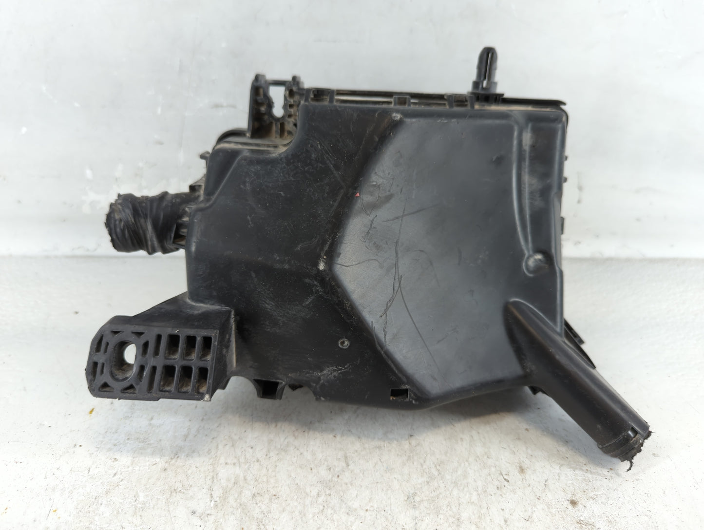 2018-2021 Hyundai Kona Fusebox Fuse Box Panel Relay Module P/N:91227 J9951 91227-J9951-47 Fits Fits 2018 2019 2020 2021 OEM