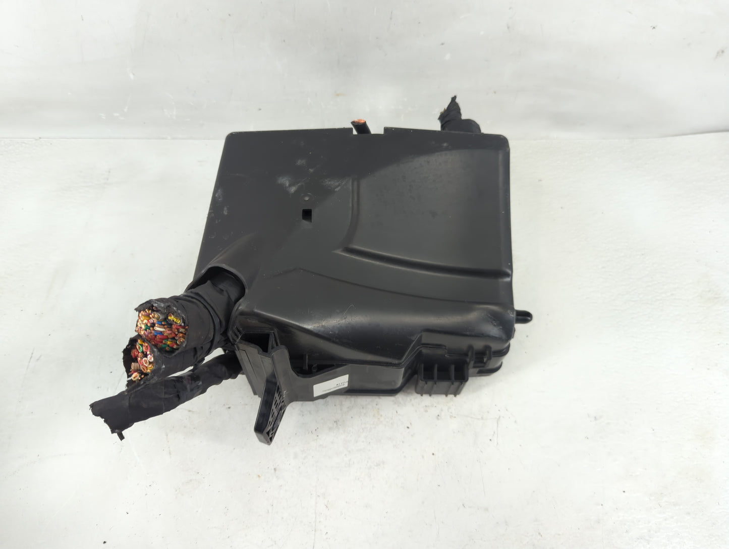 2020-2022 Hyundai Palisade Fusebox Fuse Box Panel Relay Module P/N:91956-S8021 Fits Fits 2020 2021 2022 OEM Used Auto Parts