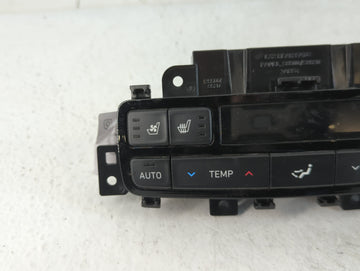 2021 Hyundai Palisade Climate Control Module Temperature AC/Heater Replacement P/N:97950-S8500 Fits OEM Used Auto Parts