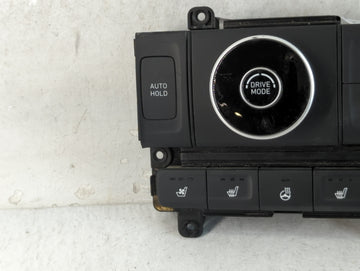 2020-2022 Hyundai Palisade Radio AM FM Cd Player Receiver Replacement P/N:93300S8020 Fits Fits 2020 2021 2022 OEM Used Auto Parts