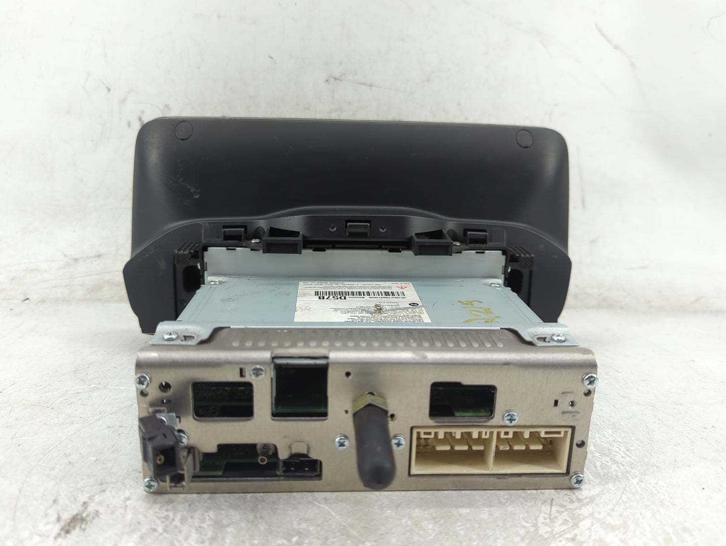 2021 Hyundai Santa Fe Radio AM FM Cd Player Receiver Replacement P/N:96160-S2570RET Fits OEM Used Auto Parts - Oemusedautopa