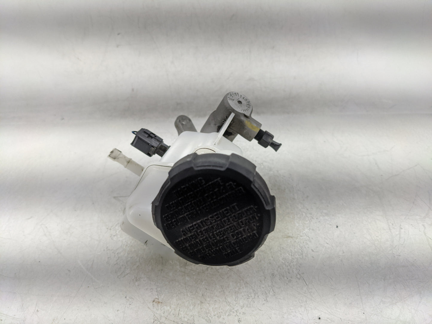 2020-2023 Hyundai Sonata Brake Master Cylinder 1376825 - Oemusedautoparts1.com