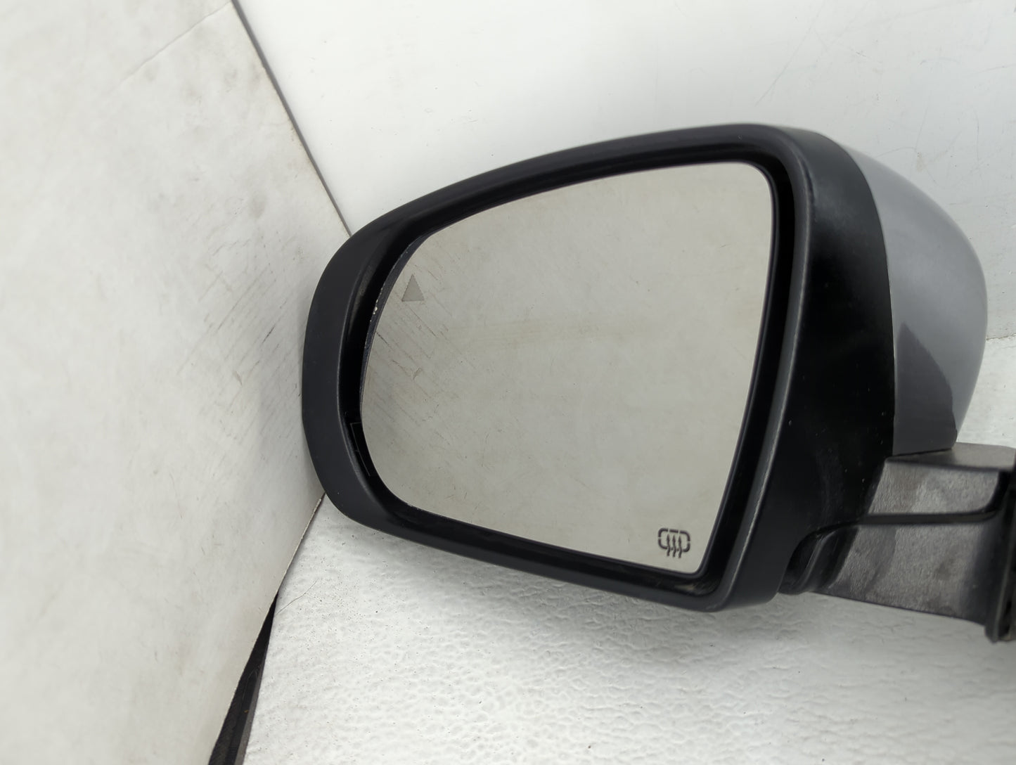 2014-2021 Jeep Cherokee Driver Side View Mirror - Left Door Mirror OEM Used - Oemusedautoparts1.com