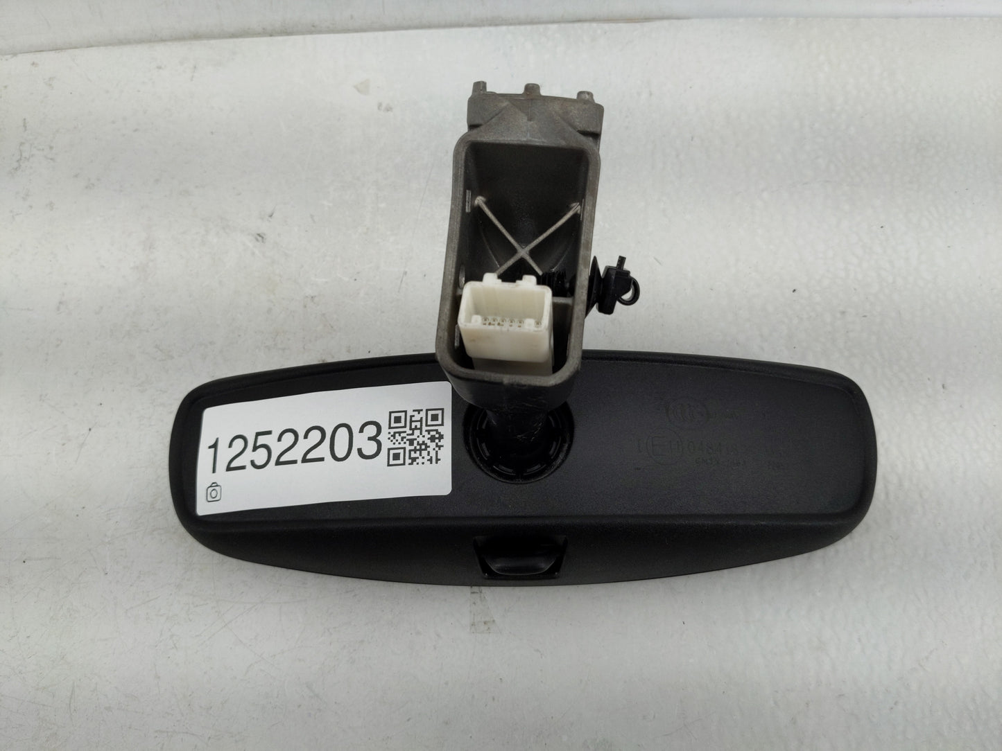 2017-2018 Jeep Compass Interior Rear View Mirror Replacement OEM P/N:E11048418 Fits Fits 2017 2018 OEM Used Auto Parts - Oem