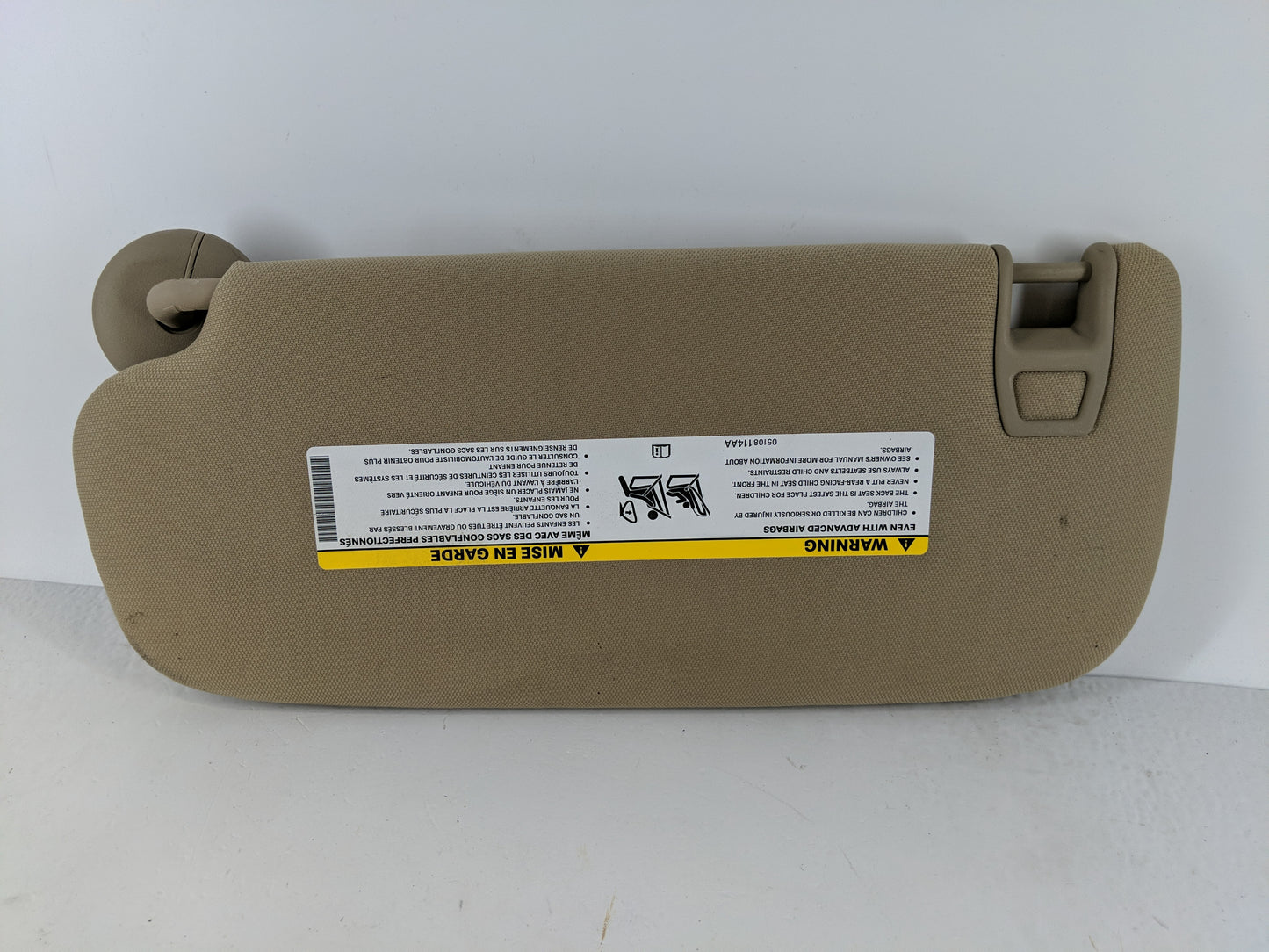 2014-2022 Jeep Grand Cherokee Sun Visor Shade Replacement Passenger Right Mirror Fits OEM Used Auto Parts - Oemusedautoparts