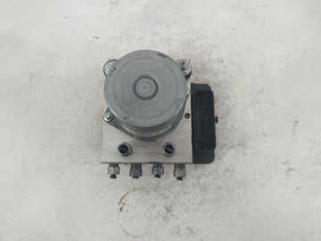 2021-2022 Jeep Grand Cherokee ABS Pump Control Module Replacement P/N:TYA325130852 P68477672AB Fits Fits 2021 2022 OEM Used Auto Parts