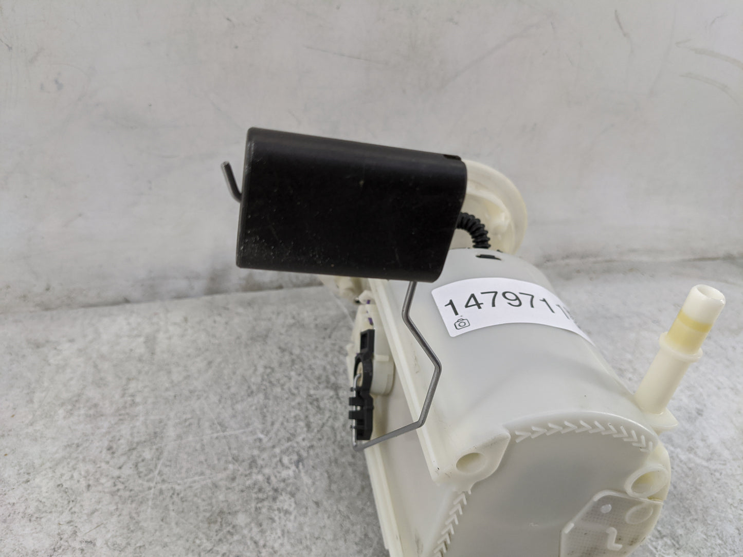 2021-2022 Jeep Grand Cherokee Electrical Gas Fuel Pump Assembly - Oemusedautoparts1.com