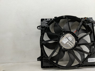 2021-2022 Jeep Wrangler Electric Radiator Cooling Fan Motor Assembly P/N:68518025AA C65177-140 Fits Fits 2021 2022 OEM Used Auto Parts