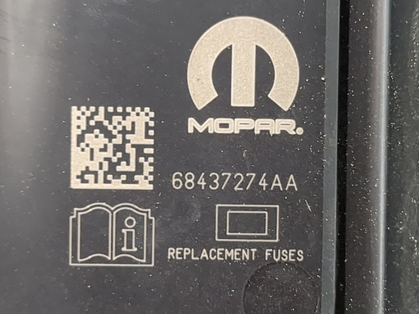 2021 Jeep Wrangler Fusebox Fuse Box Panel Relay Module P/N:13814412 13748474, 13748475 Fits OEM Used Auto Parts - Oemusedaut