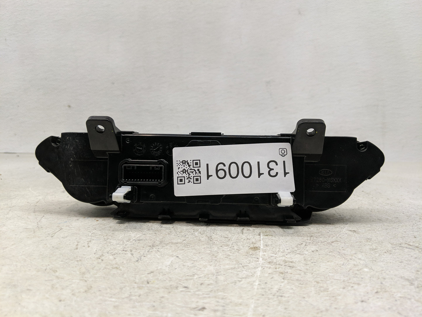 2019-2021 Kia Forte Climate Control Module Temperature AC/Heater Replacement P/N:97250-M6130WK 97250-M6XXX Fits OEM Used Aut