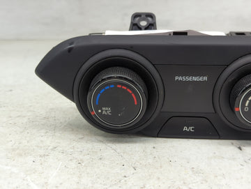 2019-2021 Kia Forte Climate Control Module Temperature AC/Heater Replacement P/N:97250-M6130WK Fits Fits 2019 2020 2021 OEM Used Auto Parts