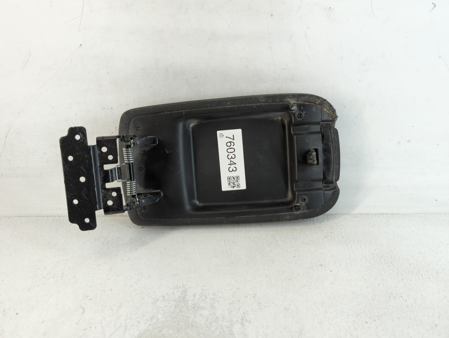 2021 Kia Forte Center Console Armrest Cover Lid Fits OEM Used Auto Parts - Oemusedautoparts1.com