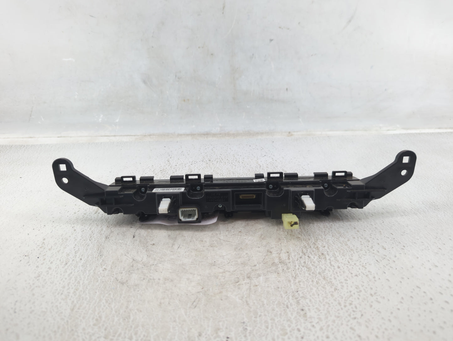 2021 Kia Niro Am Fm Cd Player Radio Receiver - Oemusedautoparts1.com