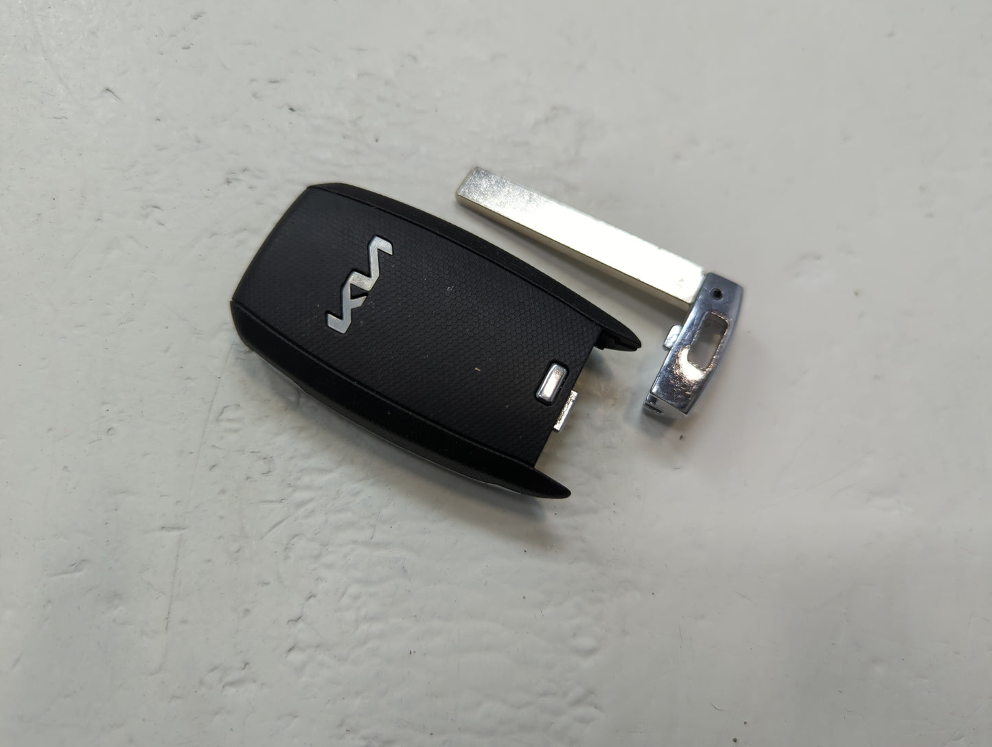 Kia Rio Keyless Entry Remote Fob NYOSYEC4FOB1611 4 buttons - Oemusedautoparts1.com