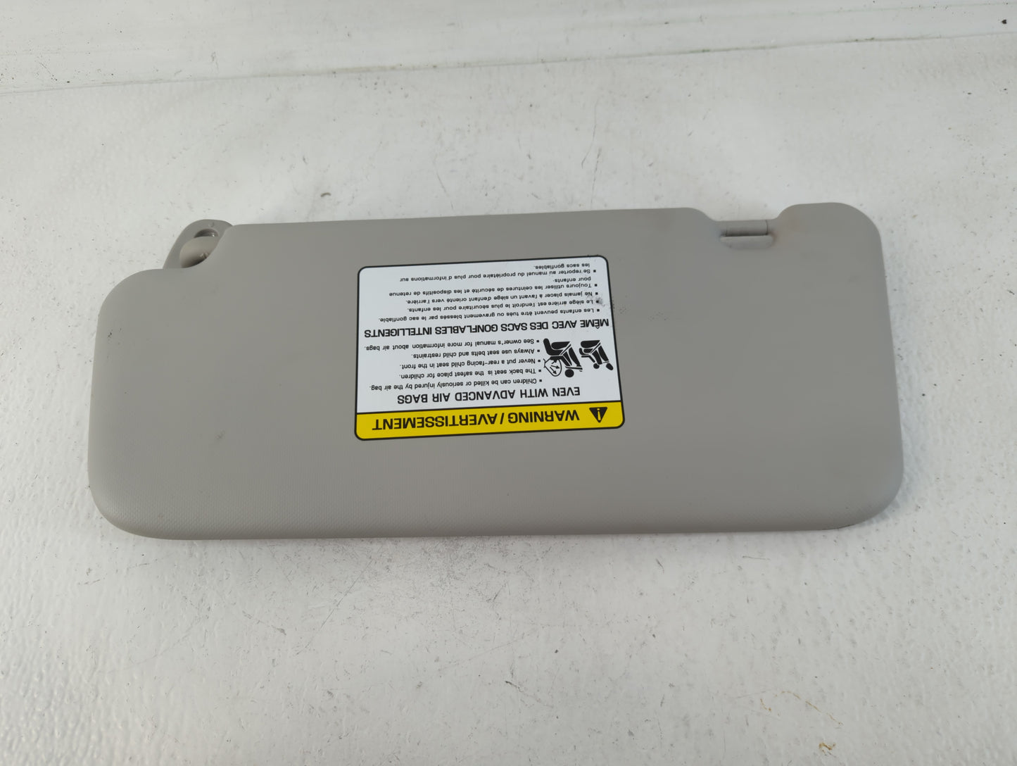 2021-2022 Kia Seltos Sun Visor Shade Replacement Passenger Right Mirror Fits Fits 2021 2022 OEM Used Auto Parts - Oemusedaut