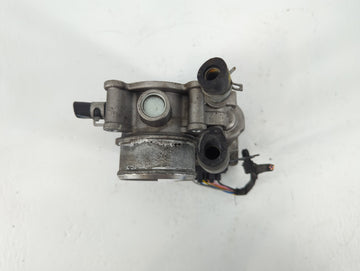 2021-2022 Kia Seltos Throttle Body P/N:35100-2B340 Fits Fits 2015 2016 2017 2018 2019 2020 2021 2022 OEM Used Auto Parts