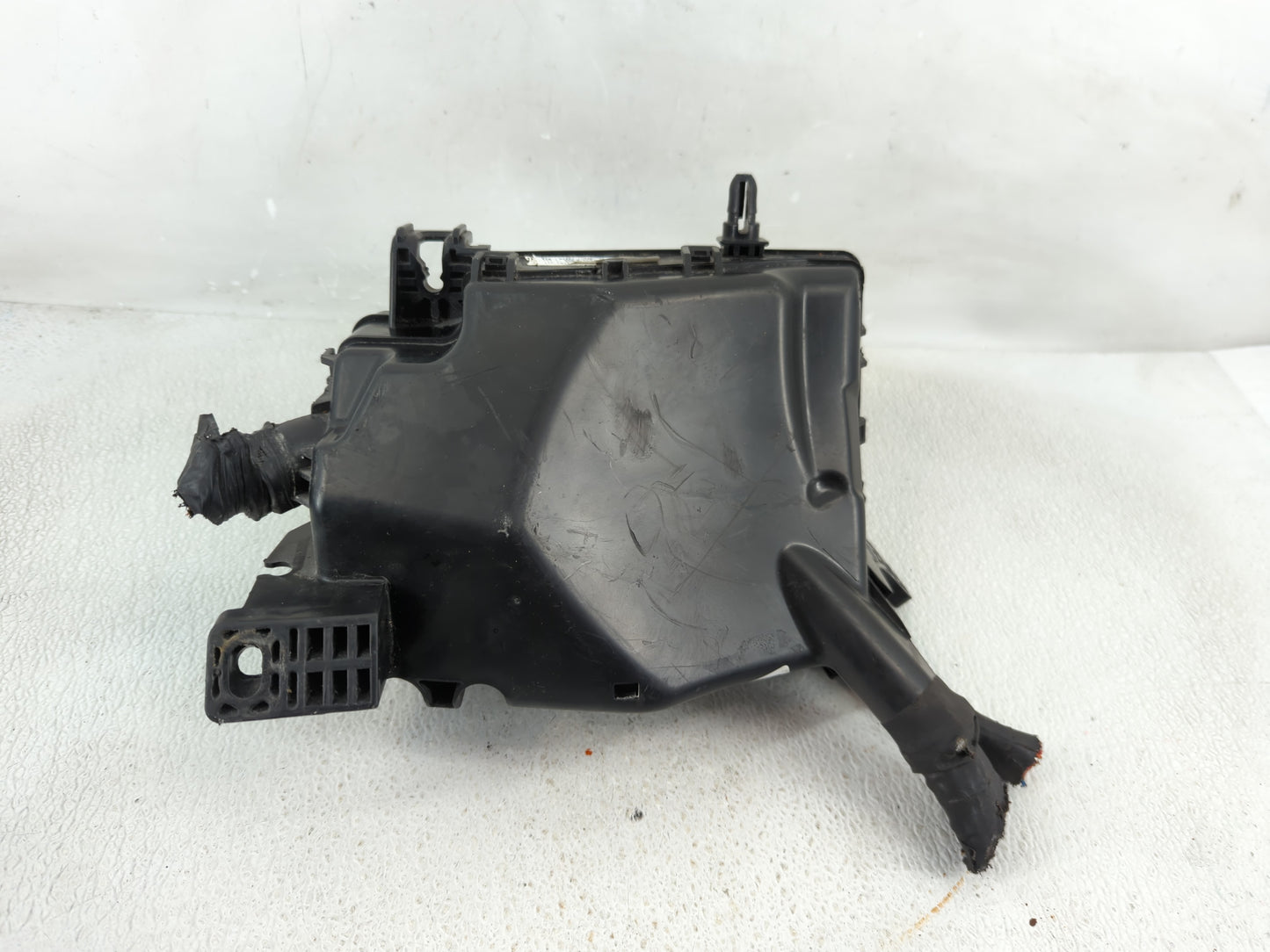 2020-2021 Kia Soul Fusebox Fuse Box Panel Relay Module P/N:91956-K0020 Fits Fits 2020 2021 OEM Used Auto Parts - Oemusedauto