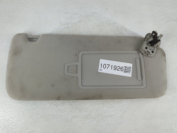 2020-2022 Kia Telluride Sun Visor Shade Replacement Passenger Right Mirror Fits Fits 2020 2021 2022 OEM Used Auto Parts