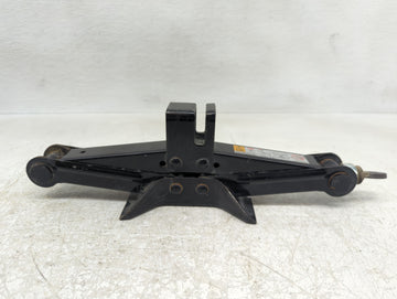 2021 Mazda Cx-30 Spare Scissor Car Jack