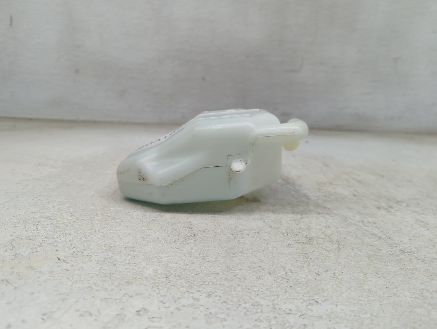 2014 Mitsubishi Mirage Radiator Coolant Overflow Expansion Tank Bottle 5031052 - Oemusedautoparts1.com