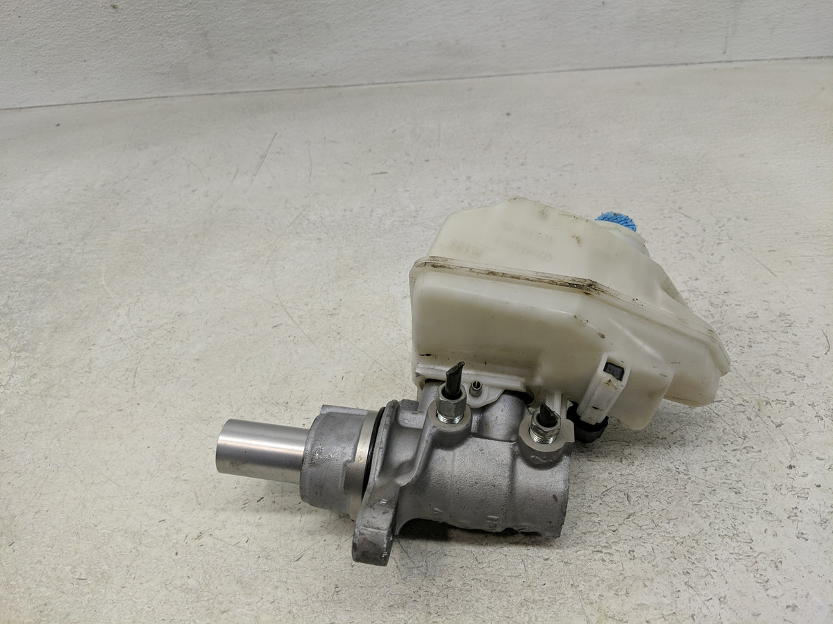 2019-2022 Nissan Altima Brake Master Cylinder 1300399 - Oemusedautoparts1.com