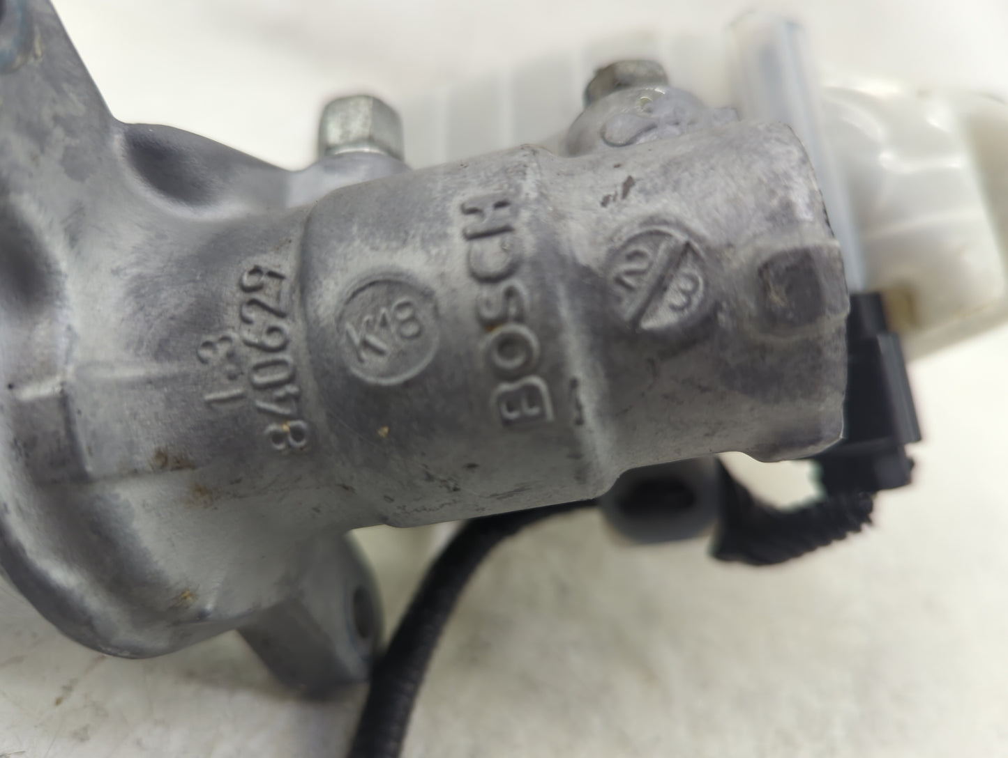 2019-2022 Nissan Altima Brake Master Cylinder 1383185 - Oemusedautoparts1.com