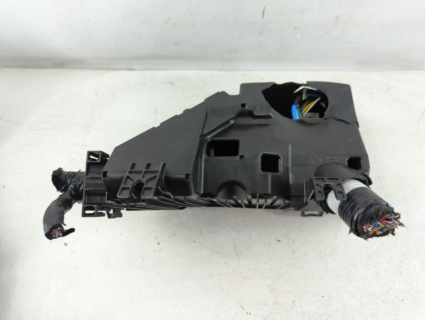 2021-2022 Nissan Rogue Fusebox Fuse Box Panel Relay Module Fits Fits 2021 2022 OEM Used Auto Parts - Oemusedautoparts1.com