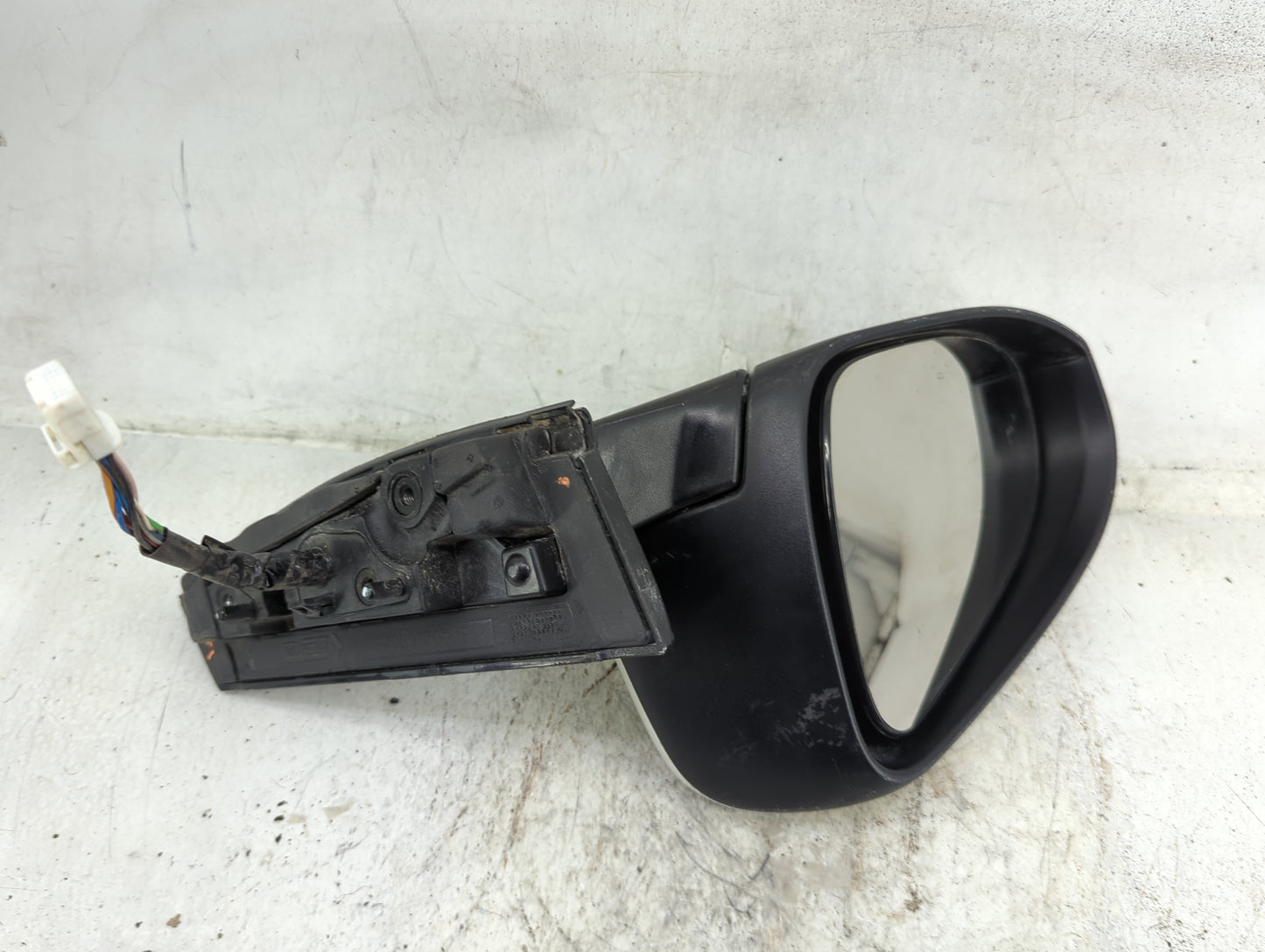 2019-2022 Toyota C-Hr Driver Side View Mirror - Left Door Mirror OEM Used - Oemusedautoparts1.com