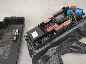 2020-2022 Toyota Corolla Fusebox Fuse Box Panel Relay Module P/N:82641-47060-A 82662-1C60 Fits Fits 2020 2021 2022 OEM Used Auto Parts
