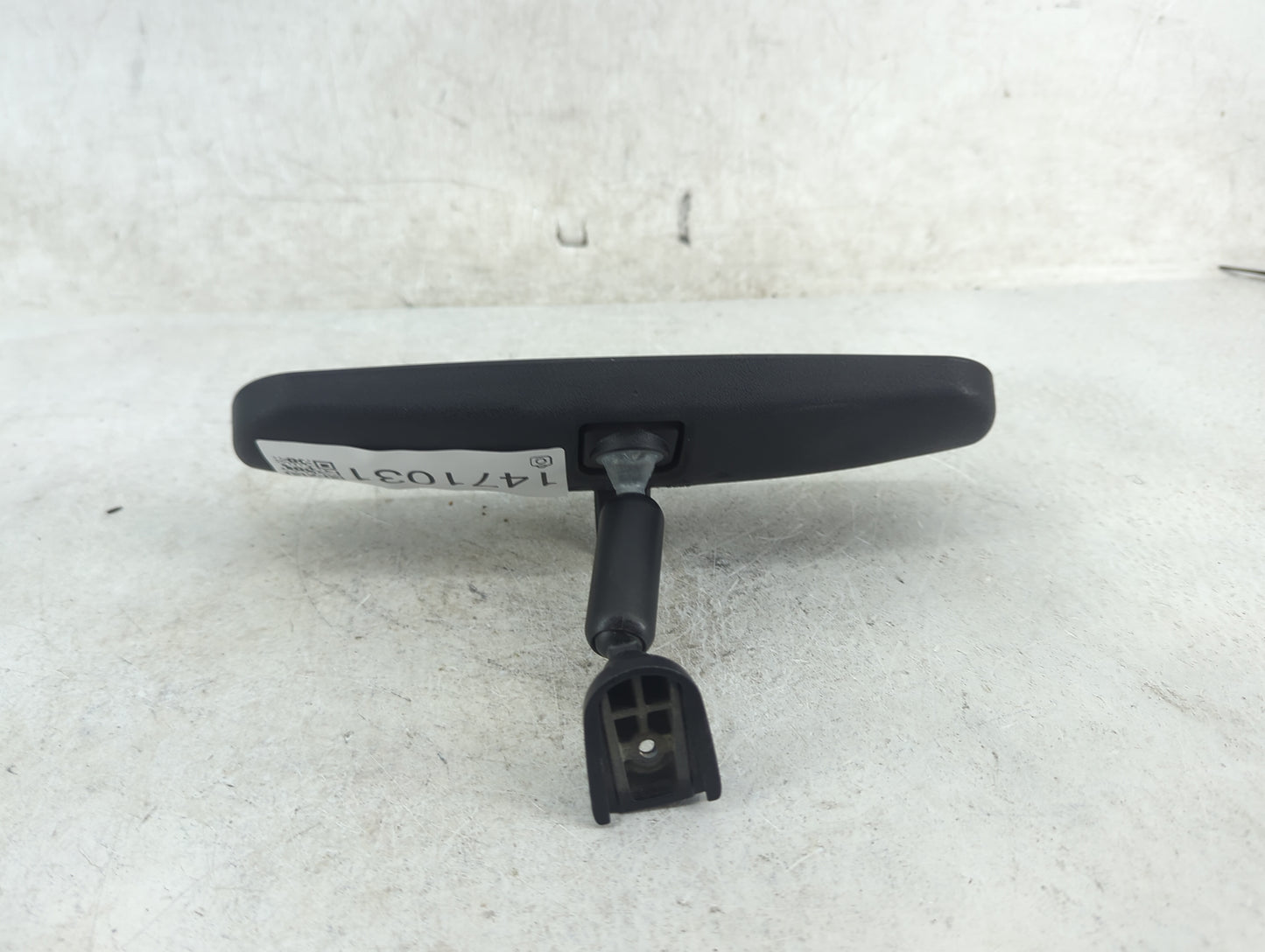2021 Toyota Highlander Interior Rear View Mirror Replacement OEM P/N:045617 015617, 023617 Fits OEM Used Auto Parts - Oemuse