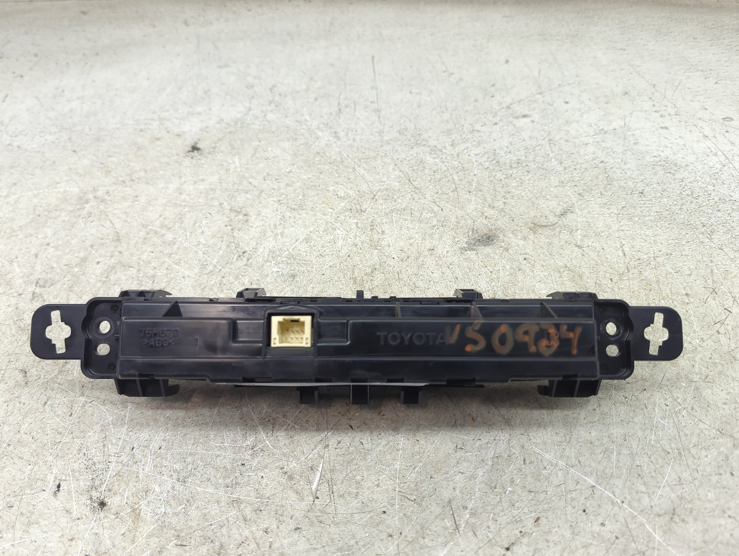 2016-2022 Toyota Prius Climate Control Module Temperature AC/Heater Replacement P/N:75H679 Fits OEM Used Auto Parts - Oemuse